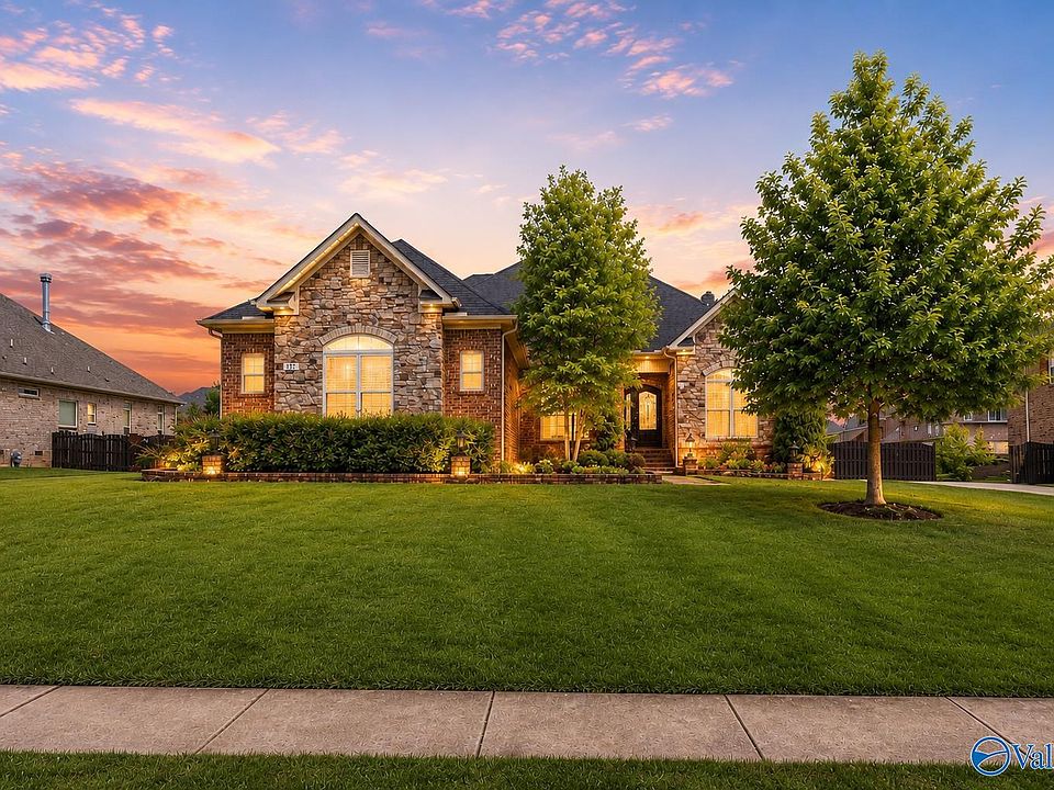 1st image of 147 Forest Ridge Dr