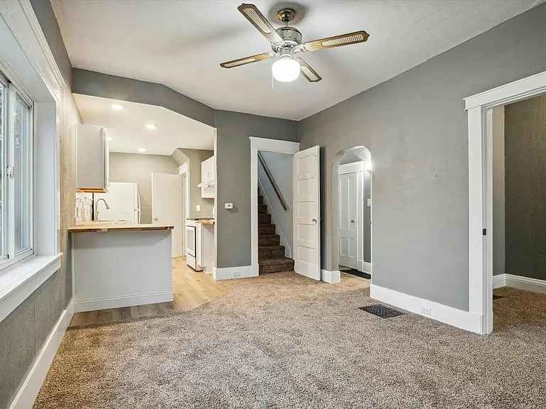 2901 Wall St — Photo 10