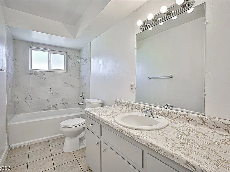 1320 Robin St — Photo 24
