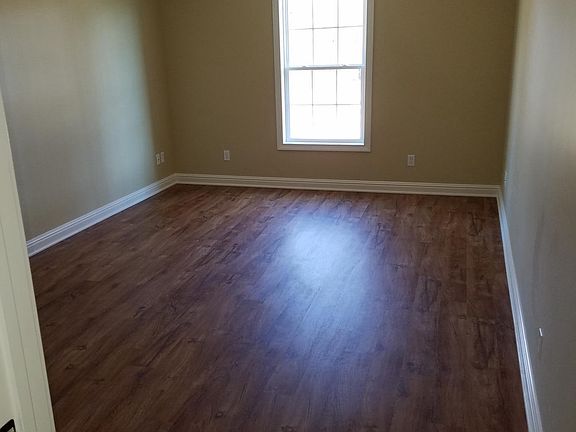 5th image of 2104 Bambi Ln #2104
