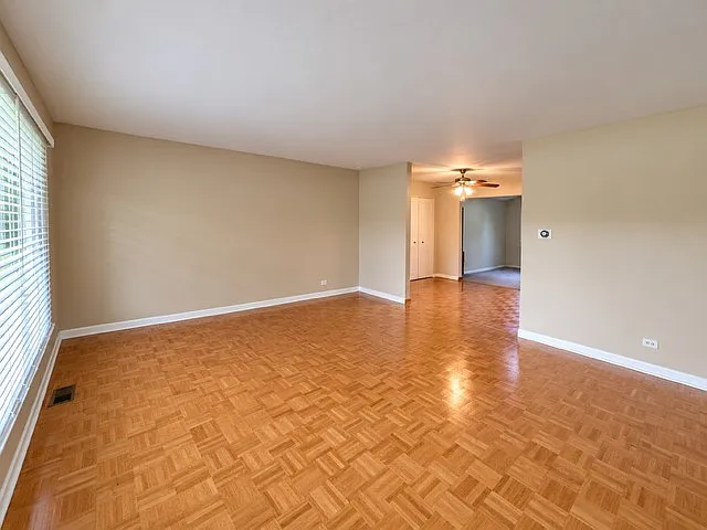 3 bed, 1375 sqft, $2,600 — Photo 3