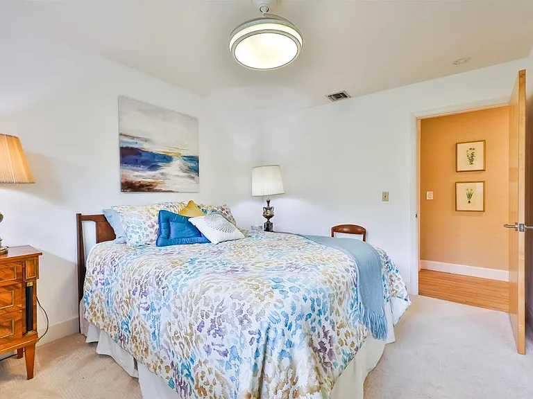 1524 Ynez Pl — Photo 19