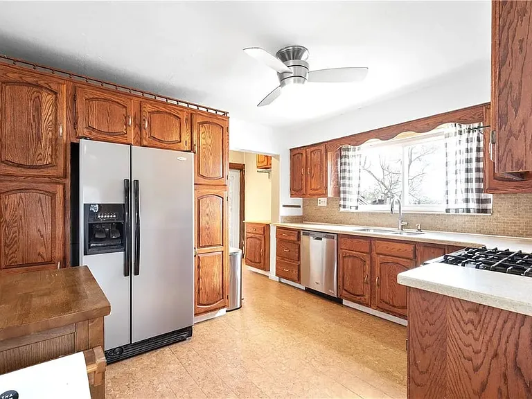 310 Marsonia St #1 — Photo 3