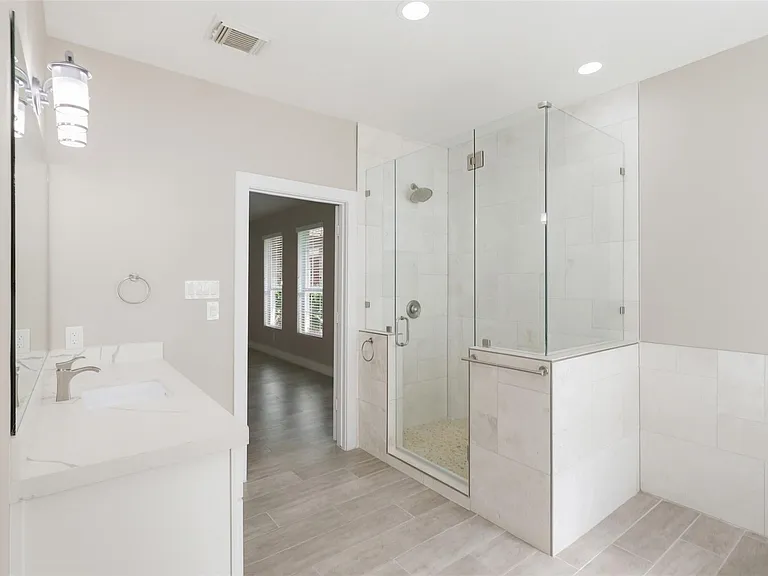 59 Champion Villa Dr — Photo 24