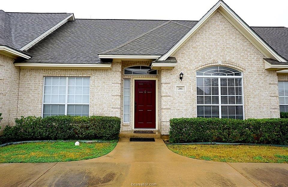 1st image of 261 Navarro Dr
