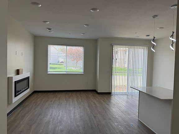 4th image of 3680 9th St NW