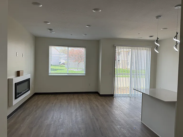 Manor Heights Townhome — Photo 2