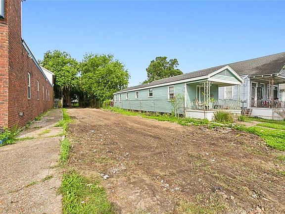 3rd image of 2970 Toledano St