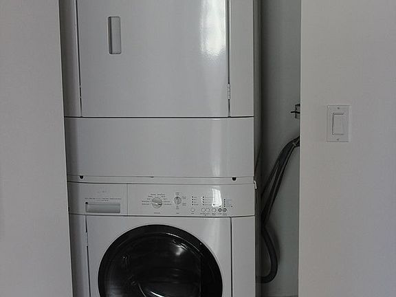 3rd image of 4705 Center Blvd APT 2704