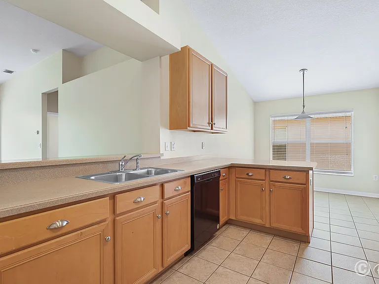 6328 Bridgecrest Dr — Photo 3
