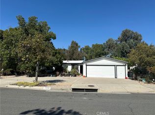1468 Willow Leaf Dr, Hemet, CA 92545