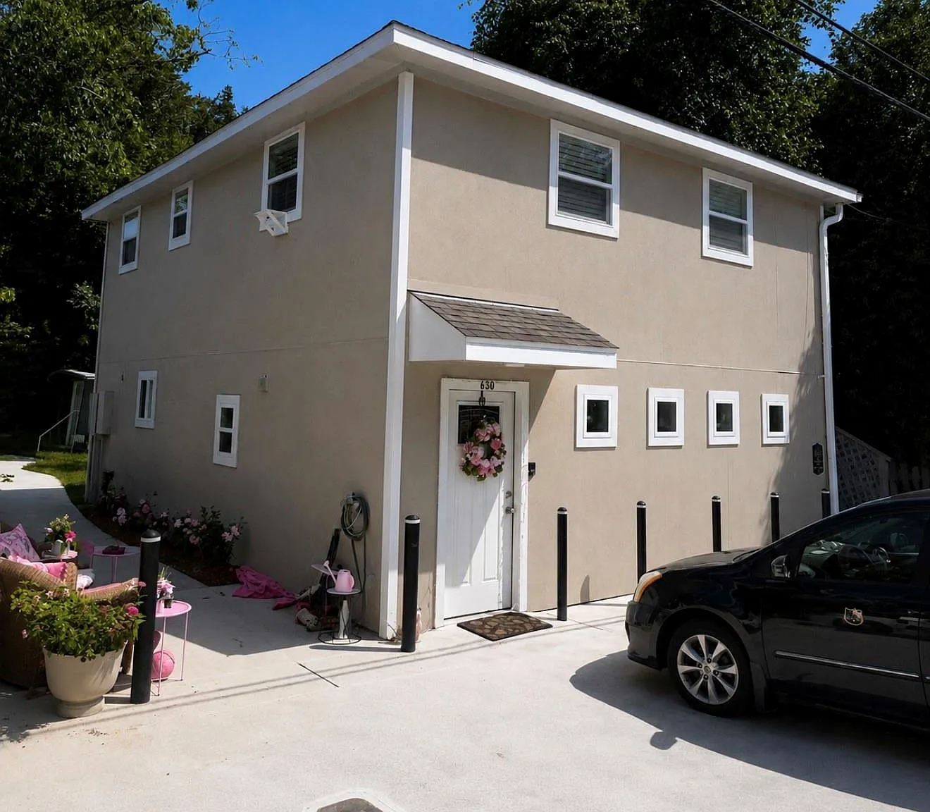 2 bed, 1.0 bath, $1,250 — Photo 1