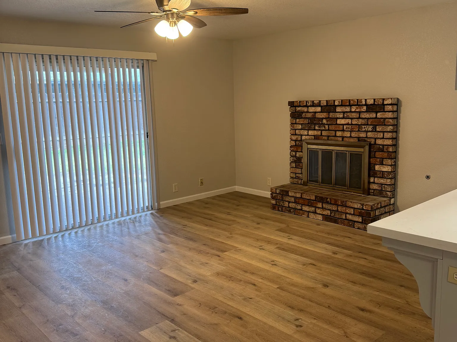 Eagle Ln, Manteca — Photo 4