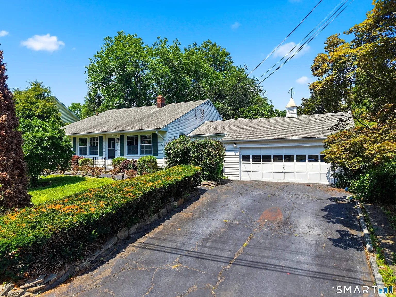 3 bed, 1.5 bath, 1080 sqft, $3,050 — Photo 2