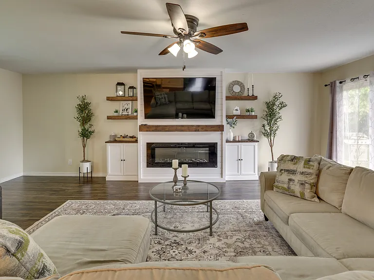 4002 Commonwealth Dr — Photo 10
