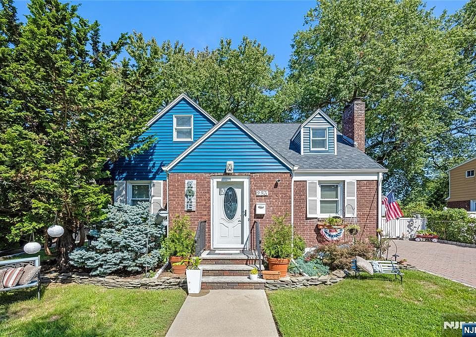 1st image of 253 Birchwood Road