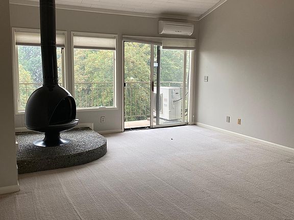 5th image of 7418 E Green Lake Dr N