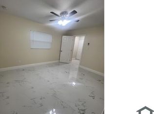 704 SW 76th Ter, Pompano Beach, FL 33068