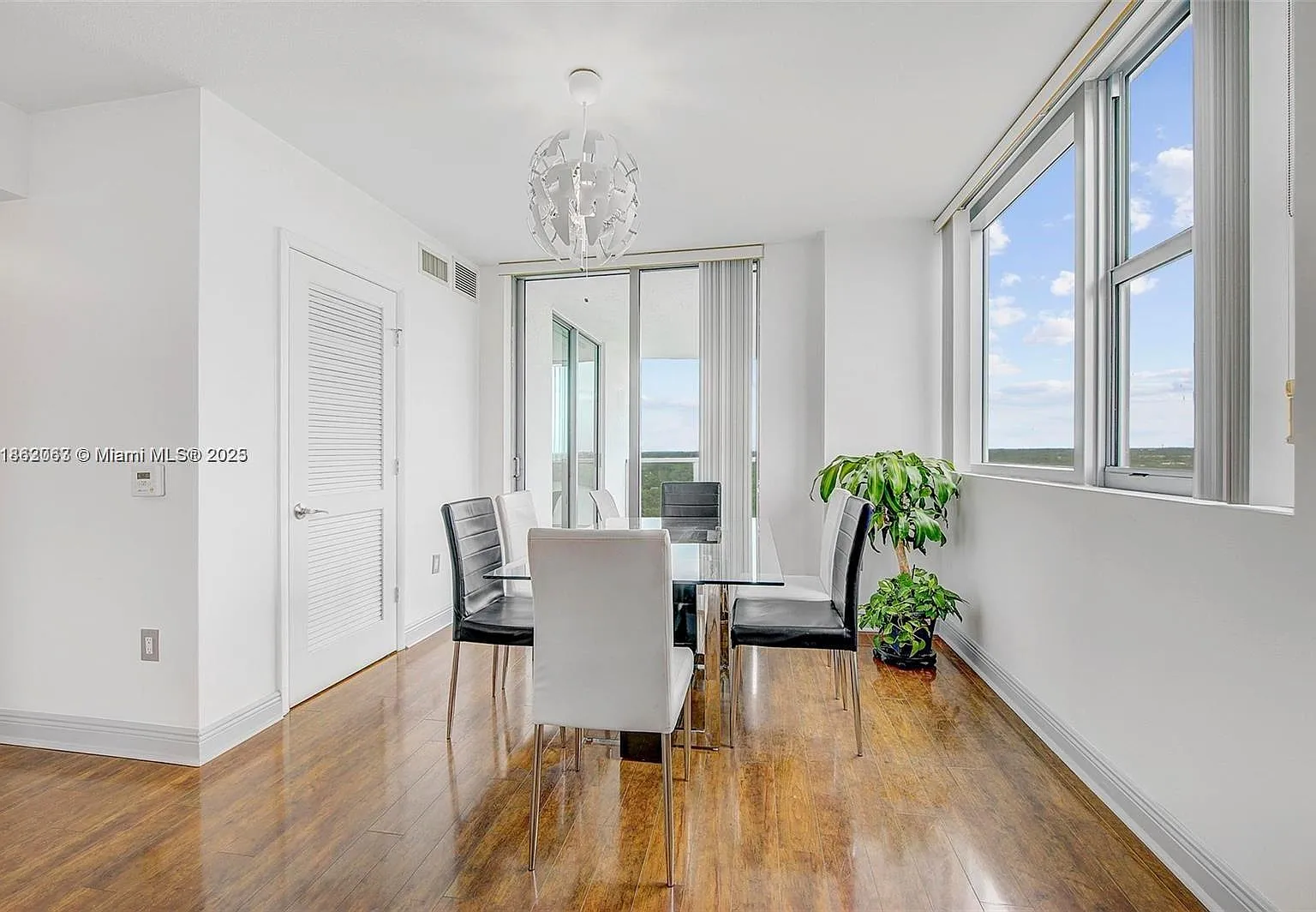 Tao Sawgrass Condominium — Photo 3