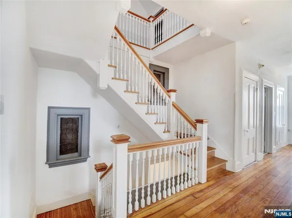 444 S Broad St #442, Elizabeth, NJ 07202