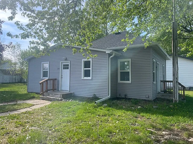 Building Photo - 231 8th Ave