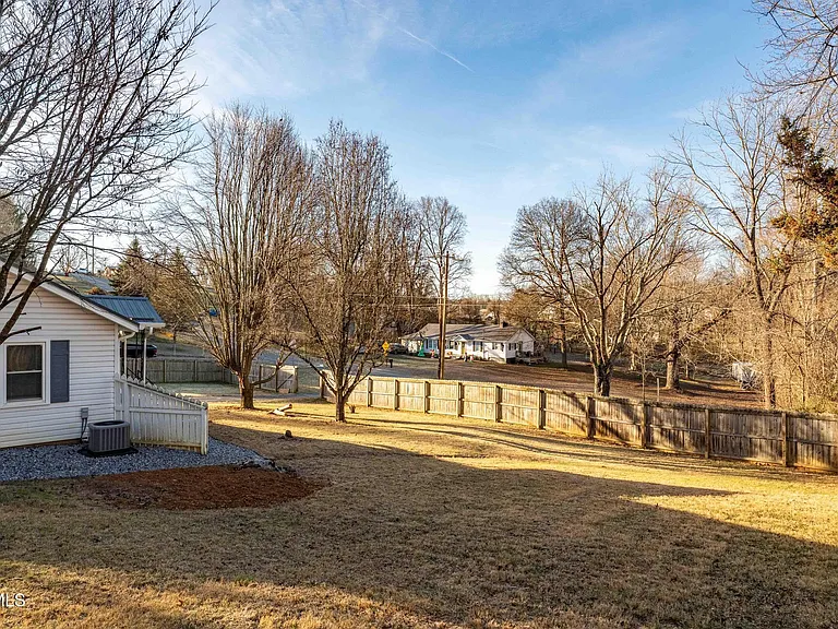172 Hopper Rd — Photo 33