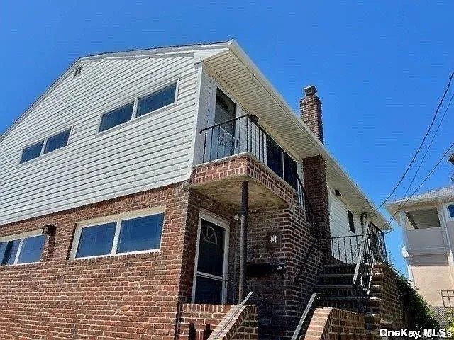 2 bed, 2.0 bath, 2560 sqft, $3,500 — Photo 2