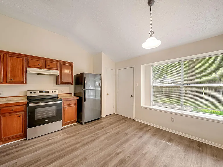 16906 Canary St — Photo 13