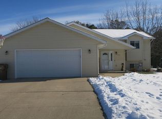 1208 N 15th St, Montevideo, MN 56265