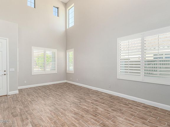 5th image of 3853 S WAYNE Drive