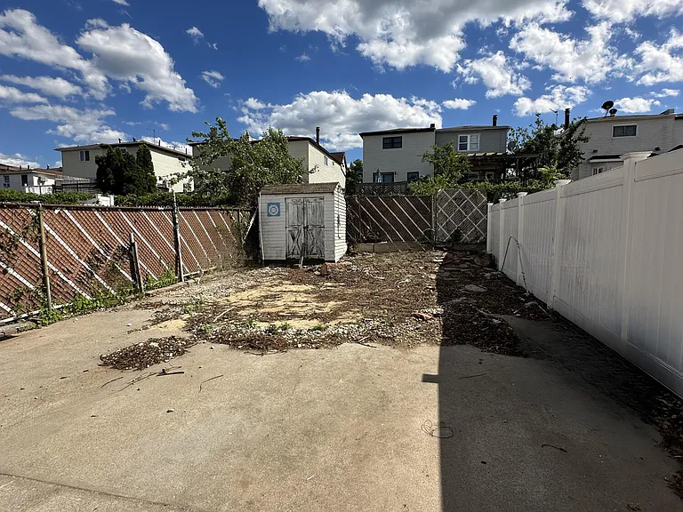 32 Amador St — Photo 13
