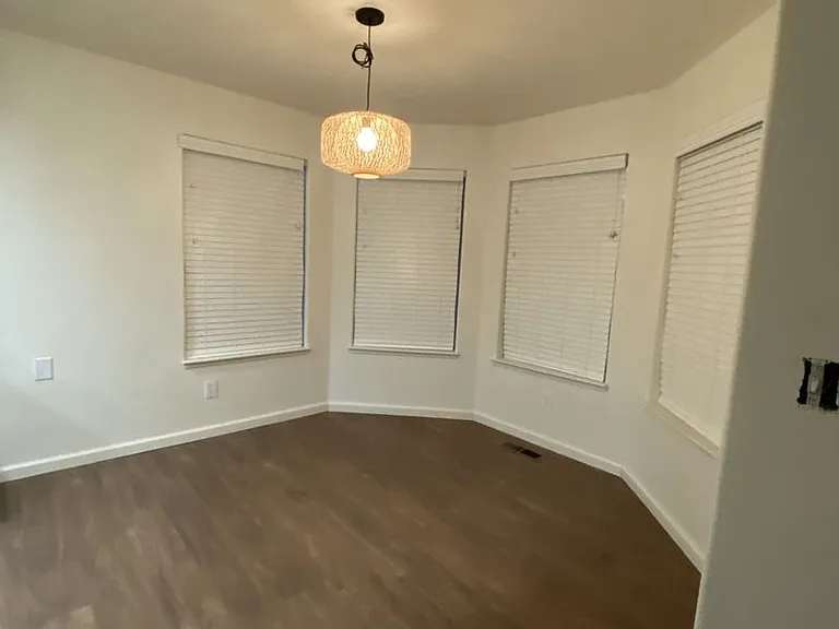 3044 Austin Ln — Photo 2