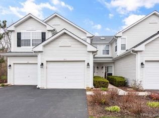 141 Polaris Dr, Lake In The Hills, IL 60156