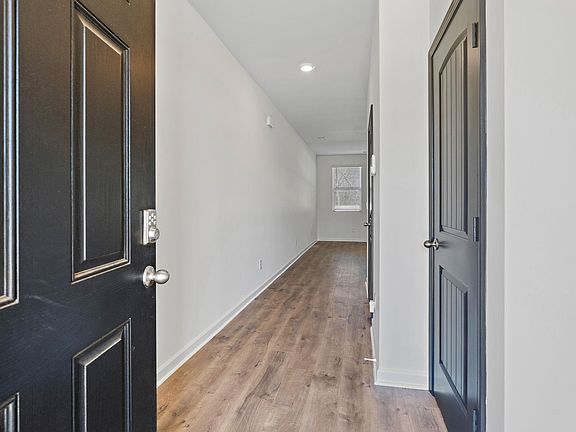 4th image of 7251 Scotlyn Way