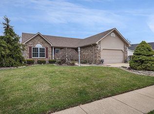 2512 Hunters Pointe Blvd, Edwardsville, IL 62025