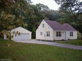 14746 154th Ave, Grand Haven, MI 49417