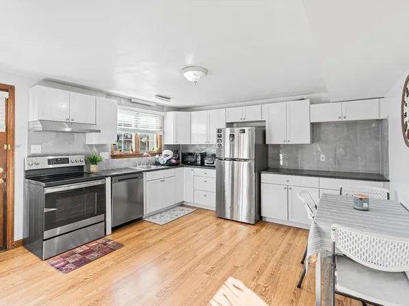 22 Christopher Dr Unit 22, Methuen, MA 01844