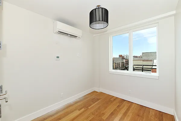 Rented by HCO NY | media 16