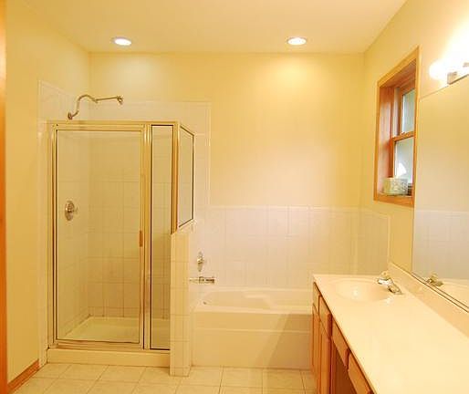 4th image of 1403 N Artesian Ave #1