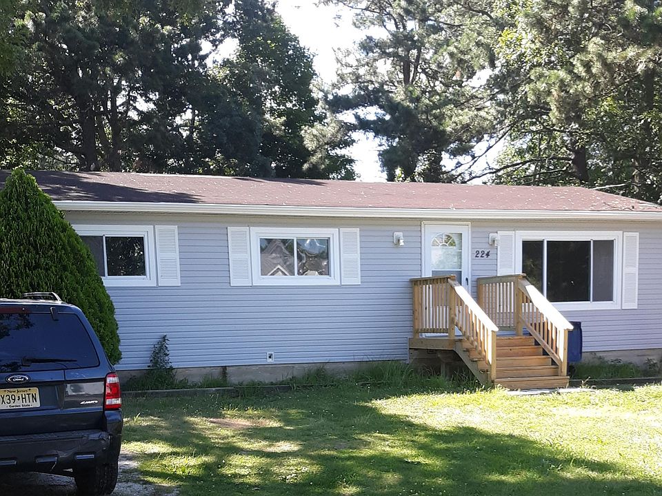 2nd image of 224 Stern Ave