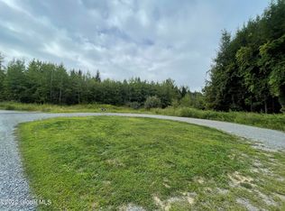 114 Lower Newtown Rd, Waterford, NY 12188