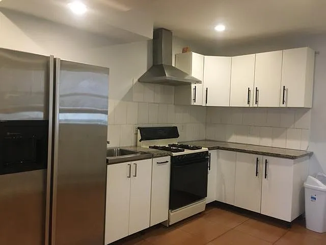 903 S 13th St #1 — Photo 8