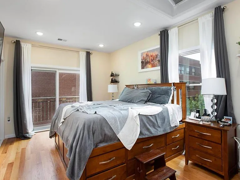 86 Oak St #2 — Photo 12