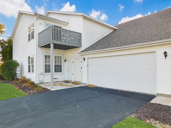 2nd image of 558 Mosaic Ln Unit 1