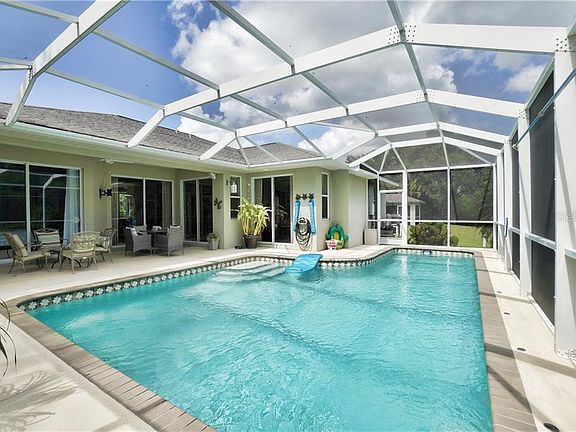3rd image of 2540 Pickard Ln
