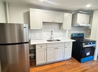 19 Rockview St APT 1R, Boston, MA 02130
