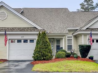 107 Oleander Ct, Morehead City, NC 28557