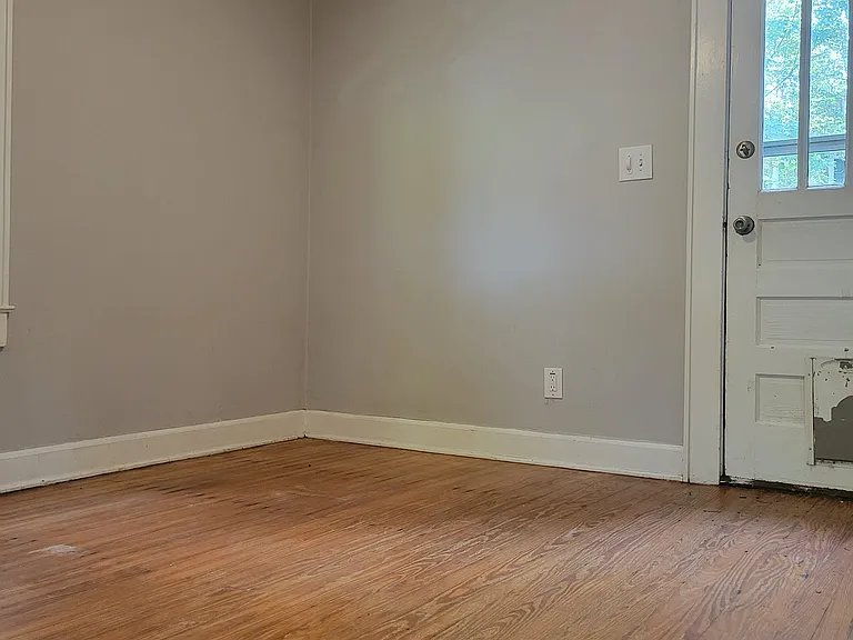 76 Lanvale Ave — Photo 5