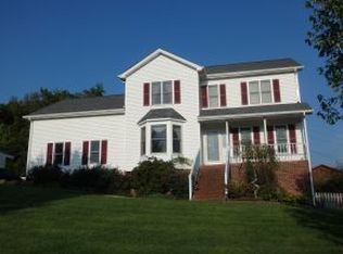 238 Apple Ridge Dr, Bluff City, TN 37618