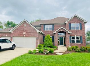 21027 Lakewoods Ln, Shorewood, IL 60404